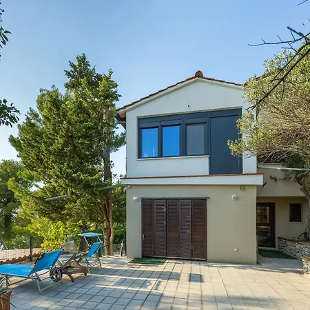 My Dalmatia - Slanica With Private Parking * Murter