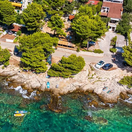 My Dalmatia - Slanica With Private Parking Apartment